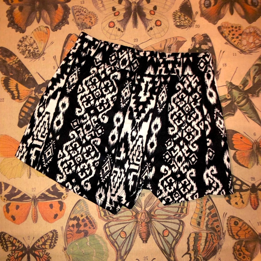 Aztec Skort NWT 🖤